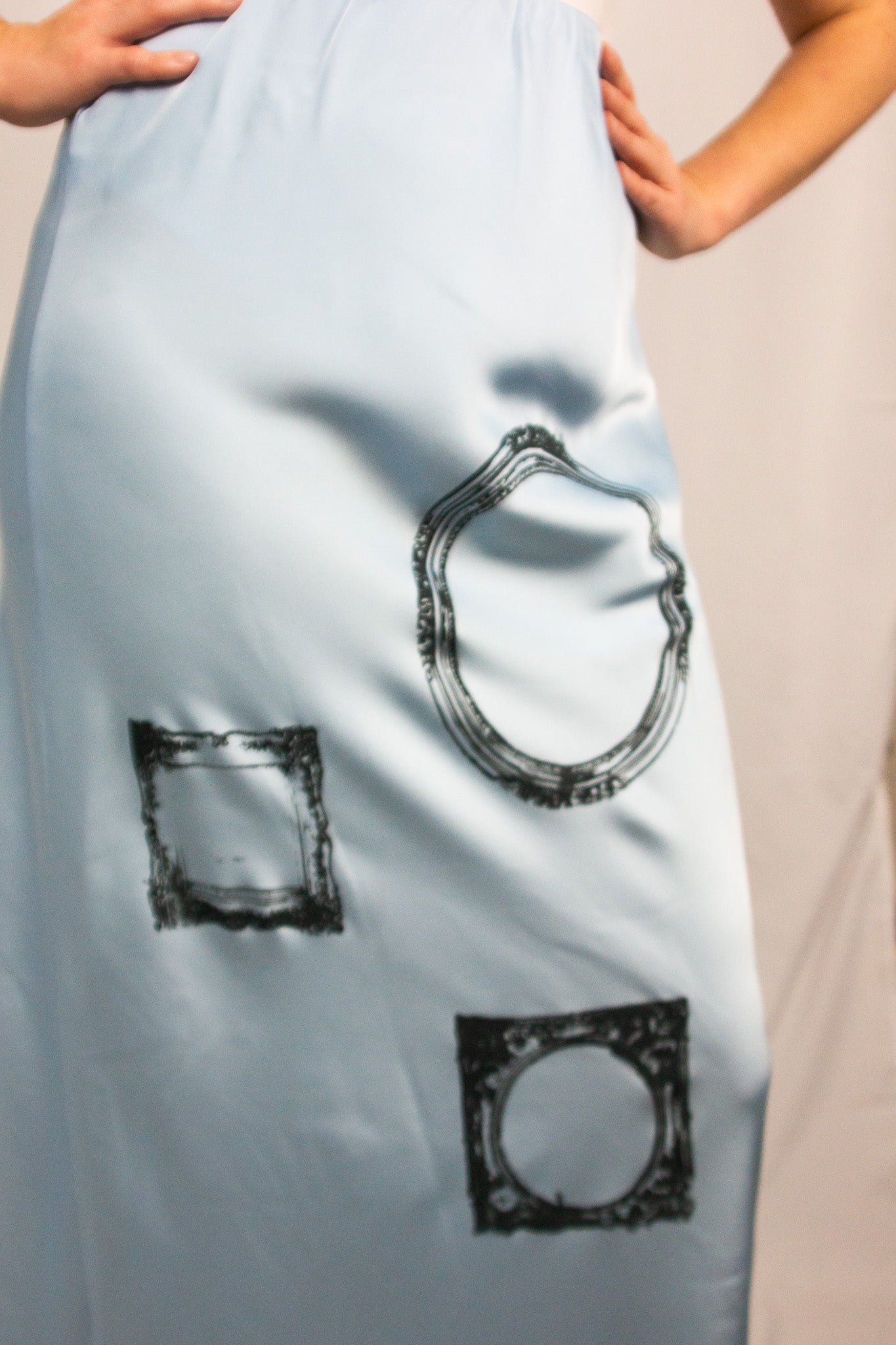 Empty Frame Skirt